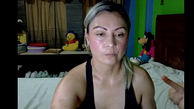  Charlize theron  online show from March 28, 11:25 pm