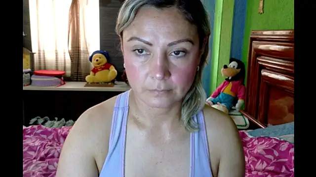  Charlize theron  online show from April 22, 7:33 pm