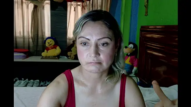  Charlize theron  online show from April 23, 10:45 pm