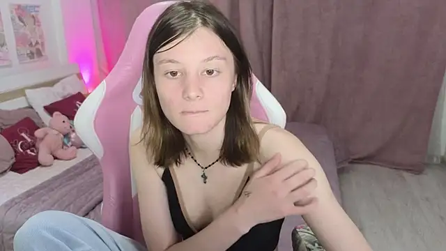 EllinEverly online show from July 24, 9:22 pm