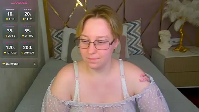 AlexandraGreen online show from June 7, 10:27 pm