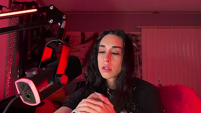 xoFrankie online show from April 20, 2:14 am