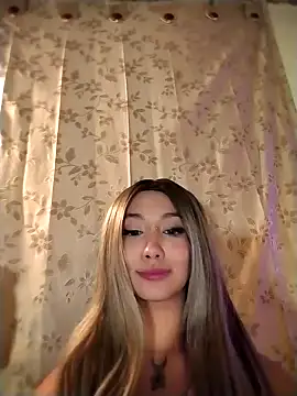 Snapshot of Ella_rr chatting on October 12, 3:20 am Ella rr online show from October 12, 3:20 am
