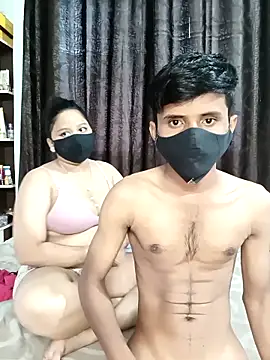 Snapshot of Beautiful_couple_70 chatting on October 19, 12:07 pm Beautiful couple 70 online show from October 19, 12:07 pm