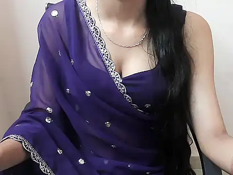 Snapshot of love_aruhi chatting on October 18, 5:32 am love aruhi online show from October 18, 5:32 am