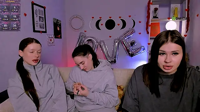 khloebeauty online show from February 10, 8:45 pm