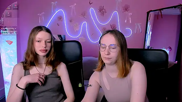 khloebeauty online show from April 19, 7:16 pm