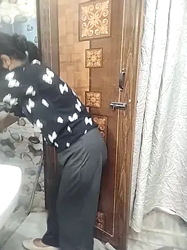 meenu bhabhi547 online show from April 26, 3:48 am