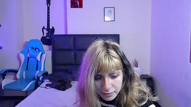 Snapshot of Amnesia_ chatting on October 9, 12:31 pm Amnesia online show from October 9, 12:31 pm