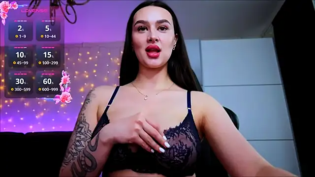Veronica Larsson online show from June 5, 3:18 pm