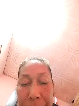 Naomi-Mature online show from October 30, 11:22 am