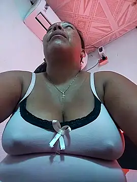 Naomi-Mature online show from January 16, 8:32 am