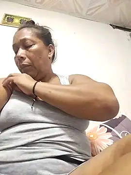 Naomi-Mature online show from April 24, 11:57 am