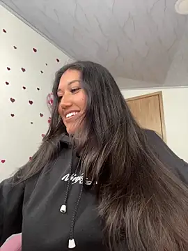 SharaRous online show from April 19, 8:44 pm