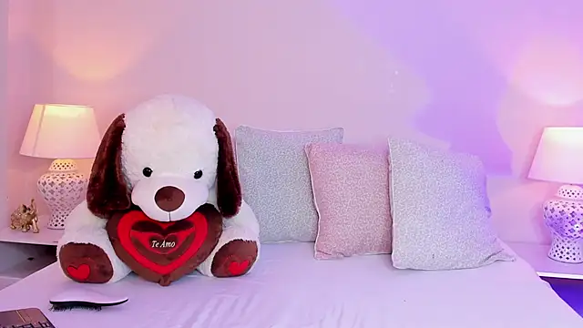 SusanAdams1 online show from April 25, 2:03 pm