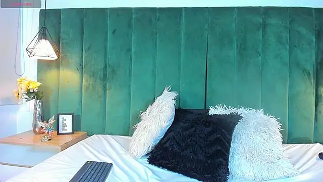 kittyy milk 001 online show from October 24, 8:49 pm