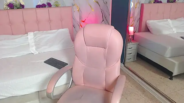 Red kytty6 online show from April 28, 4:05 am