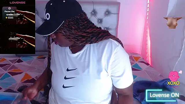 ebony NeighborMoans online show from November 6, 3:23 am