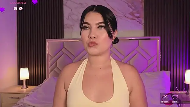 MiaaFarrel online show from April 21, 7:32 pm