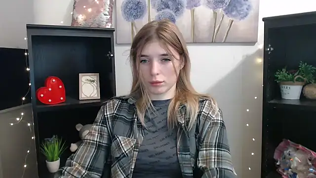 JuiceLips   online show from January 8, 2:54 pm