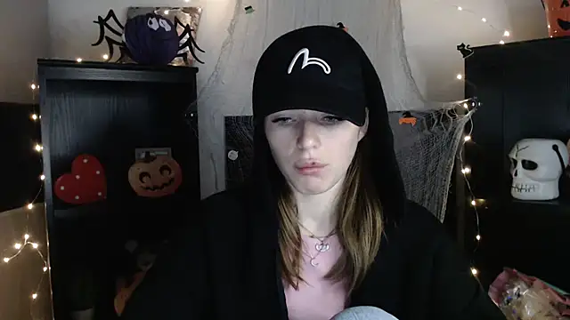 JuiceLips   online show from November 2, 9:12 am