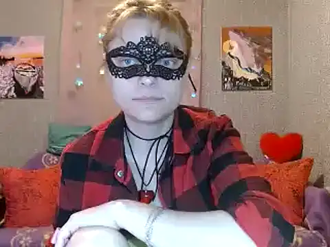 Miss Nona online show from April 25, 1:41 pm