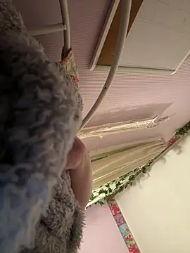 imawhorenslut19 online show from April 10, 6:30 am