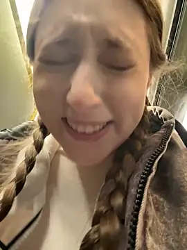 FroggyAnna online show from October 31, 3:16 pm