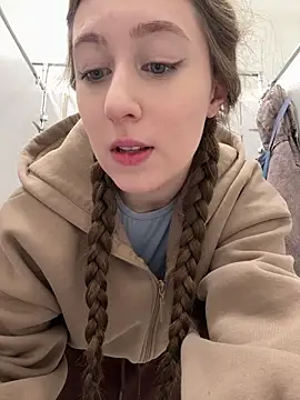 FroggyAnna online show from March 17, 3:27 pm