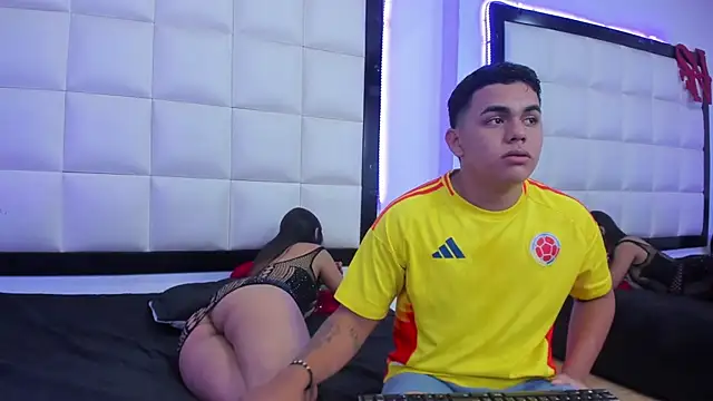 Aliss Aron online show from April 25, 1:41 pm