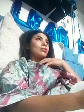 estrellahot01 online show from September 19, 3:27 am