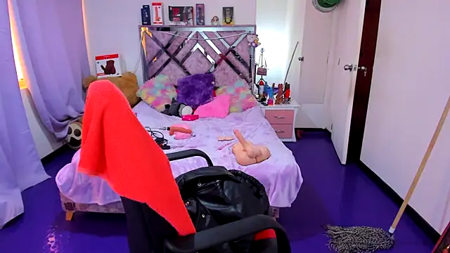 Luna Analya online show from April 21, 1:29 pm