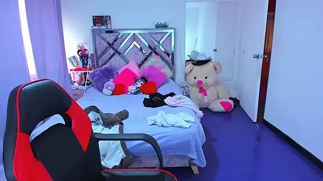 Luna Analya online show from February 28, 3:55 pm