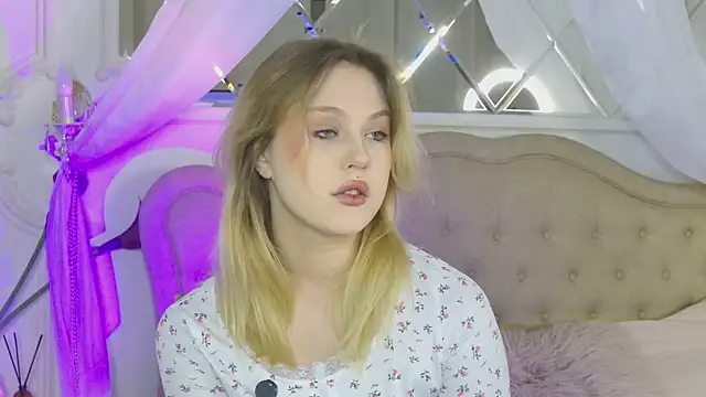 CaitlinSugar online show from April 25, 4:26 am