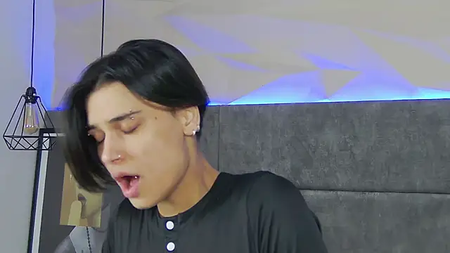 VioletAsh online show from October 14, 4:48 am