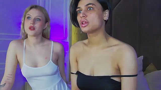 VioletAsh online show from October 19, 4:36 am