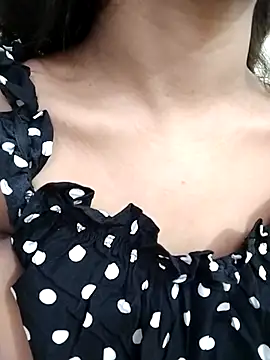 Snapshot of sexy_body-00 chatting on September 30, 6:41 am sexy body-00 online show from September 30, 6:41 am