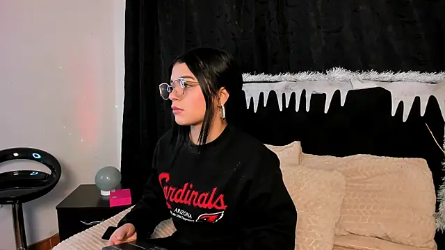 Jade Nmm online show from December 3, 1:24 pm