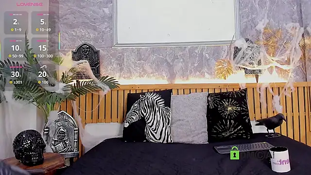 Snapshot of princequinn_ chatting on October 11, 8:55 pm princequinn online show from October 11, 8:55 pm