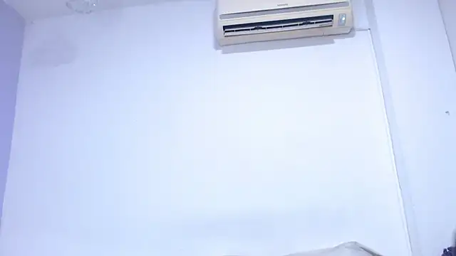 onixandghosty1 online show from April 21, 6:59 pm