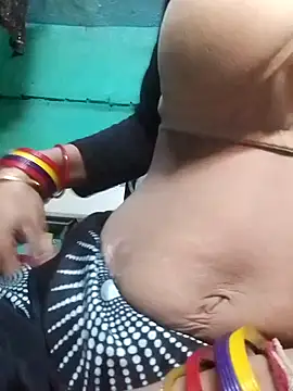 Snapshot of Hut_rotu_cute chatting on October 5, 11:32 pm Hut rotu cute online show from October 5, 11:32 pm