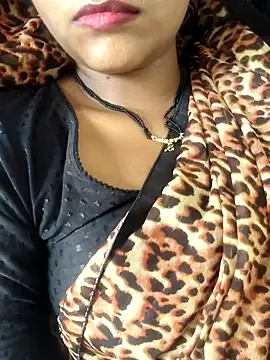 AnanyaKapoor89 online show from October 7, 7:24 am