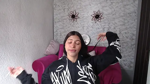 Evagirl69 online show from April 21, 12:56 pm