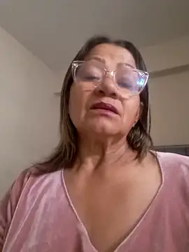 Vickysweeeettt online show from April 19, 8:00 pm