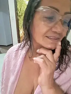 Vickysweeeettt online show from August 6, 2:29 am