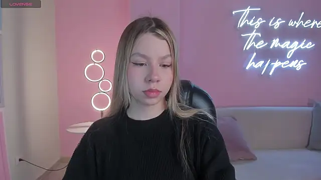 TiffannySins online show from June 9, 2:55 am