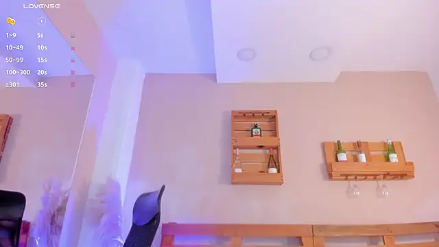  miss mia online show from December 16, 11:49 am