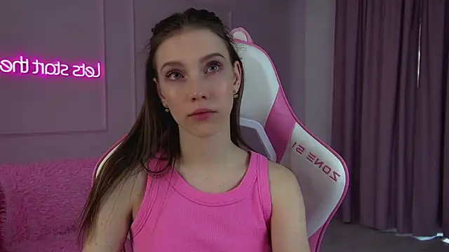 VeronicaVances online show from April 28, 6:17 am