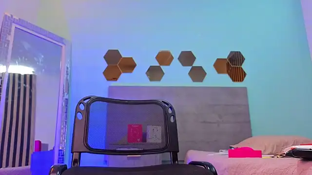 Paulina Sodi online show from April 22, 7:33 pm