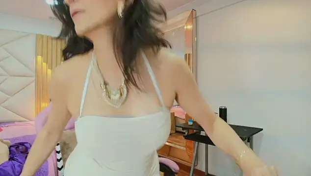 Snapshot of allie_pearl chatting on October 4, 12:22 pm allie pearl online show from October 4, 12:22 pm